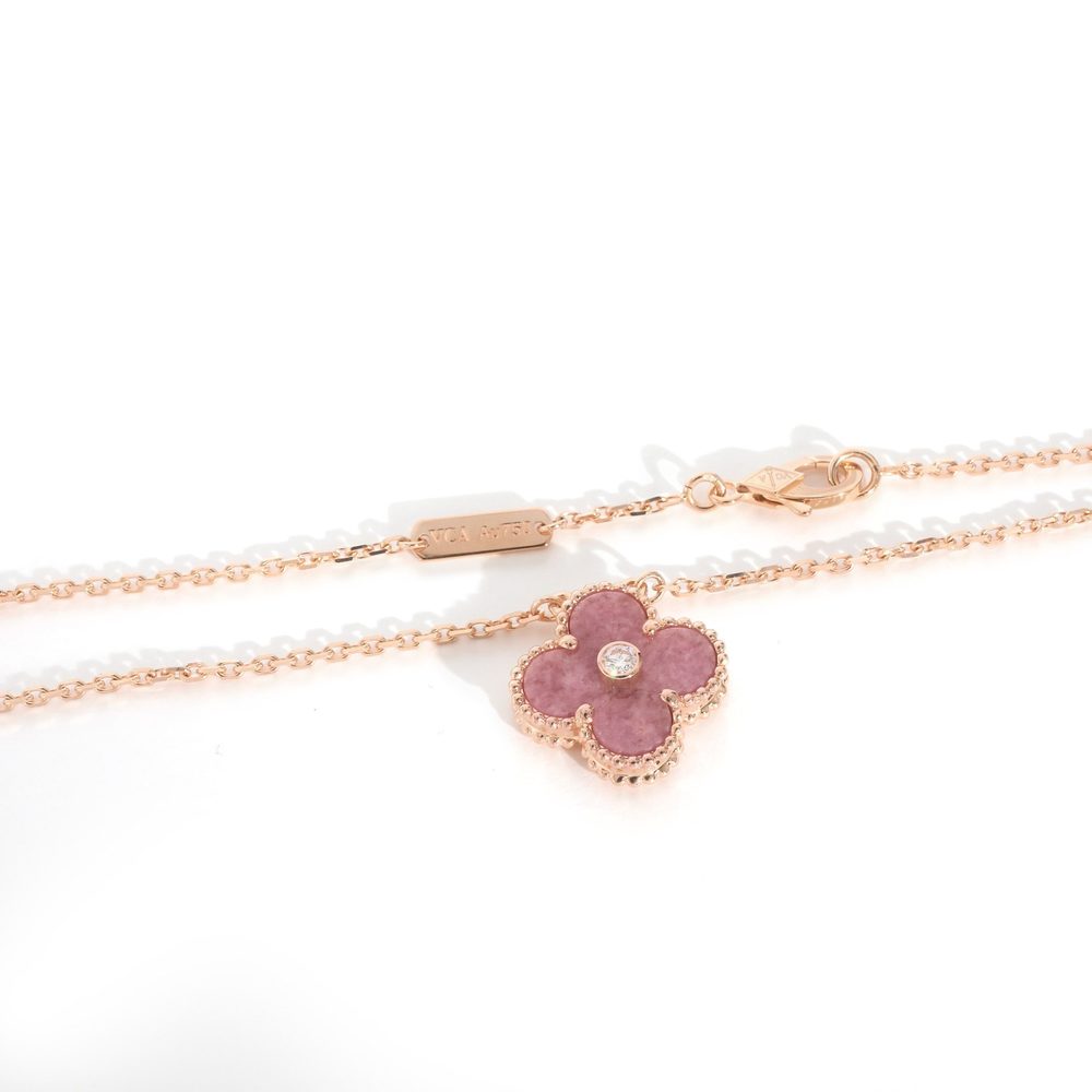 Van Cleef & Arpels 2021 Limited Edition Alhambra Pendant 18k Rose Gold 0.05 CT - Picture 4 of 5